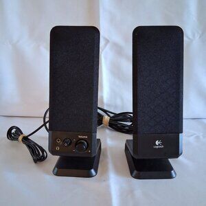 Pair of Logitech Black R-10 Speakers - Tested Good Working Order